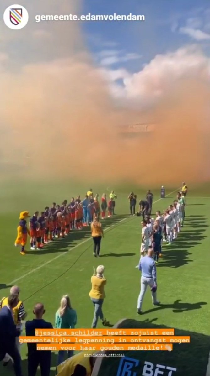 Prachtig eerbetoon aan de Volendamse kogelstootster Jessica 🥇🥉🥉 Schilder, voorafgaand aan de wedstrijd FC Volendam - FC Twente (1-0). 
@jessxxx19