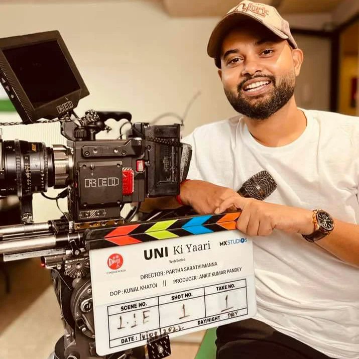 Cinemawala6's tweet photo. Our Next Brand new Project with MXstudios 

'UNI Ki yaari'

#webseries #MXPlayer #mxstudio #Cinemawala
#bollywood #hindiwebseries 
The Shooting has completed successfully...

Teaser will be releasing very soon.....
Stay tuned for more updates 😊!!!!... https://t.co/l9zXaarwsx