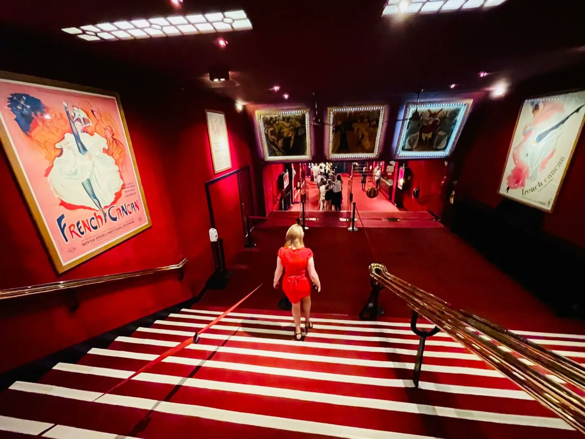 DeborahJHunter's tweet photo. Paris is always a good idea - Audrey Hepburn ♥️ @moulinrouge 

#Paris #parisinlove #Parisien #audreyhepburn #moulinrouge https://t.co/9tZyYQNw94