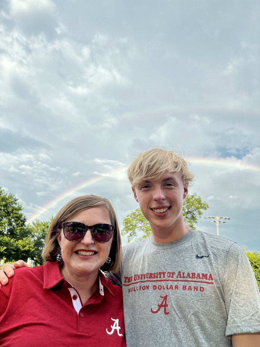 amandau27's tweet photo. I got to see my #oneinamillion at the #MillionDollarBand Parent Preview show Saturday evening. What these students accomplish in three short weeks is nothing short of amazing! Canโt wait to watch him perform in Bryant-Denny next week with @ua_mdband. ๐ท โค๏ธ๐ #proudmom #BamaMom https://t.co/FGf1R53oRy