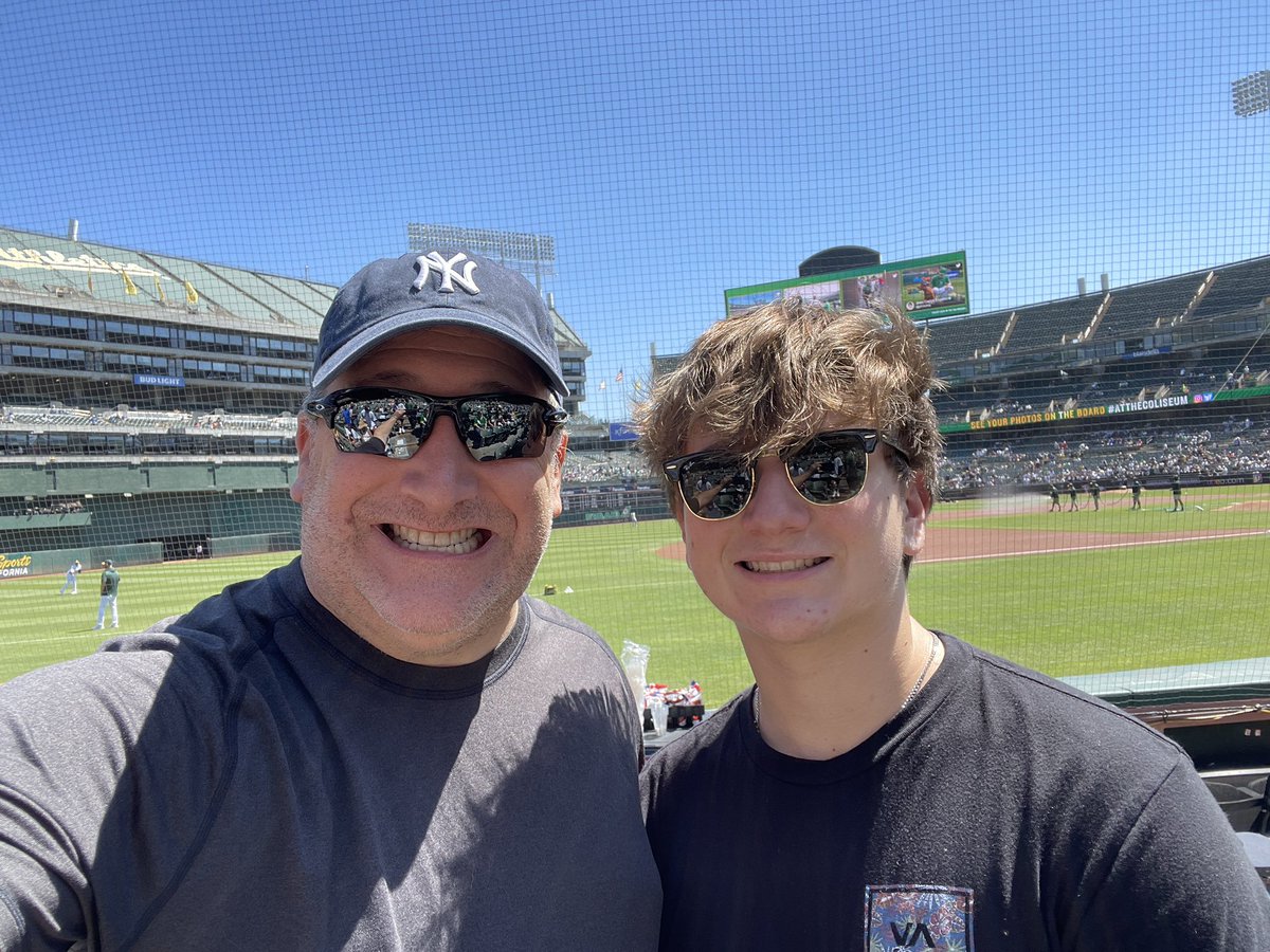 mgeller142's tweet photo. #atthecoliseum https://t.co/vu1T4rzdBE