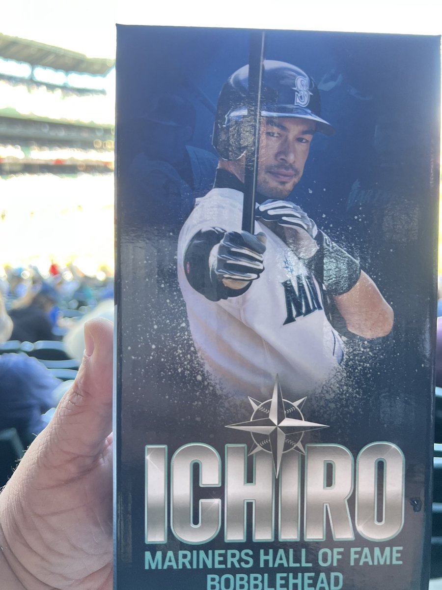 Let’s go Mariners!! #SeaUsRise #IchiroWeekend #WHEREiROOT