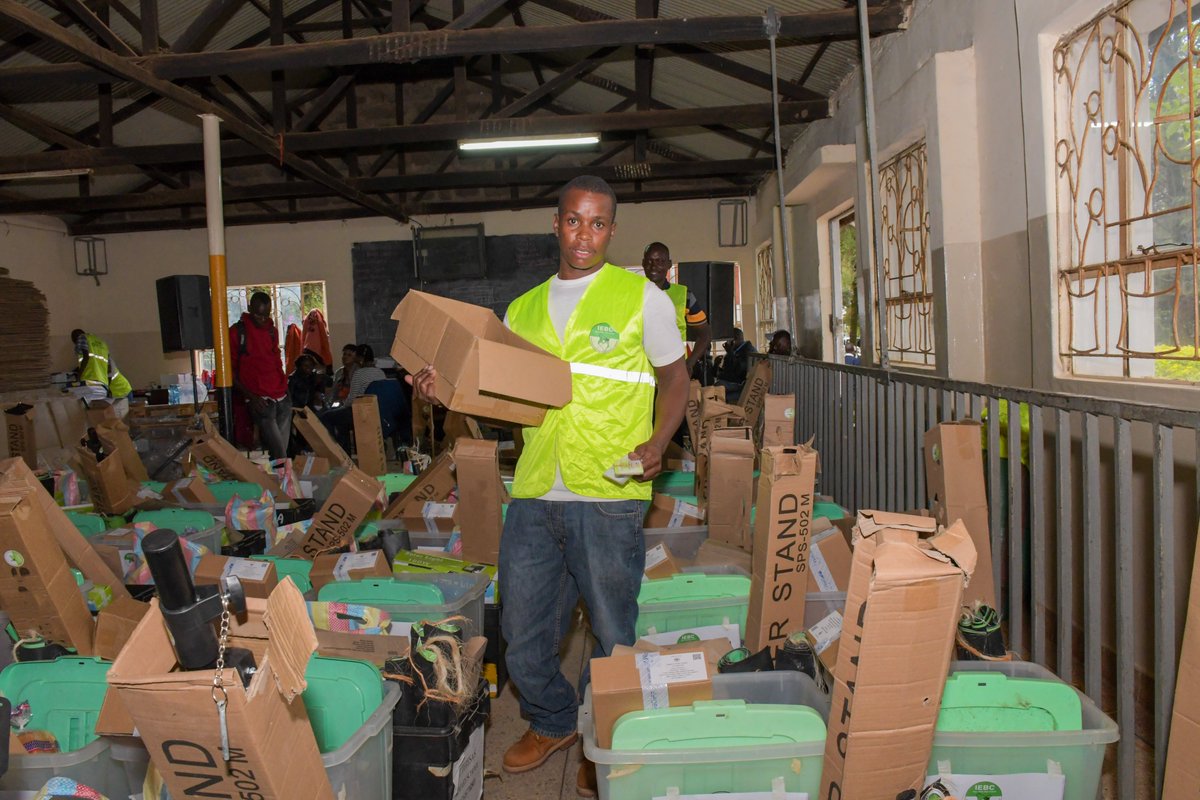 Africa Updates on Twitter: