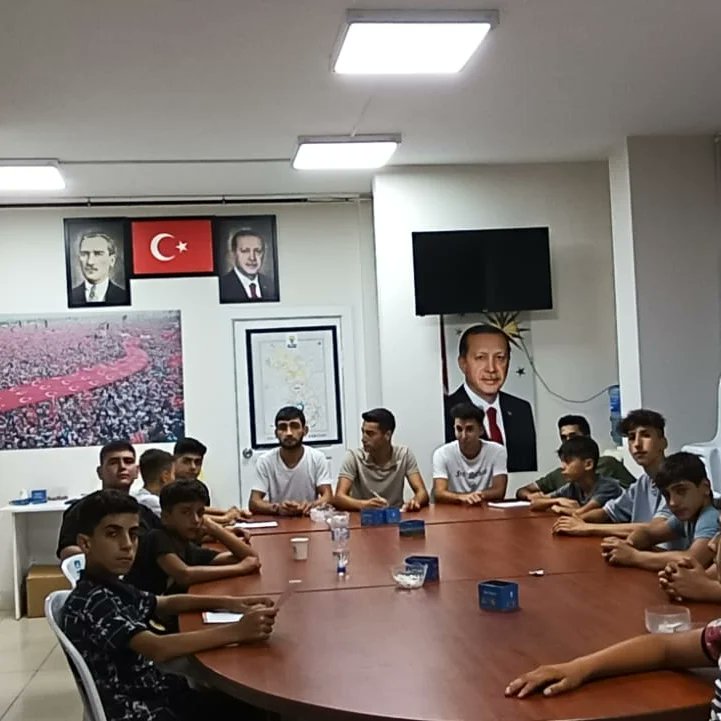 Esenler Mahallesi Olarak haftalık olağan toplantımızı gerçekleştirdik. Hayırlara vesile olsun.