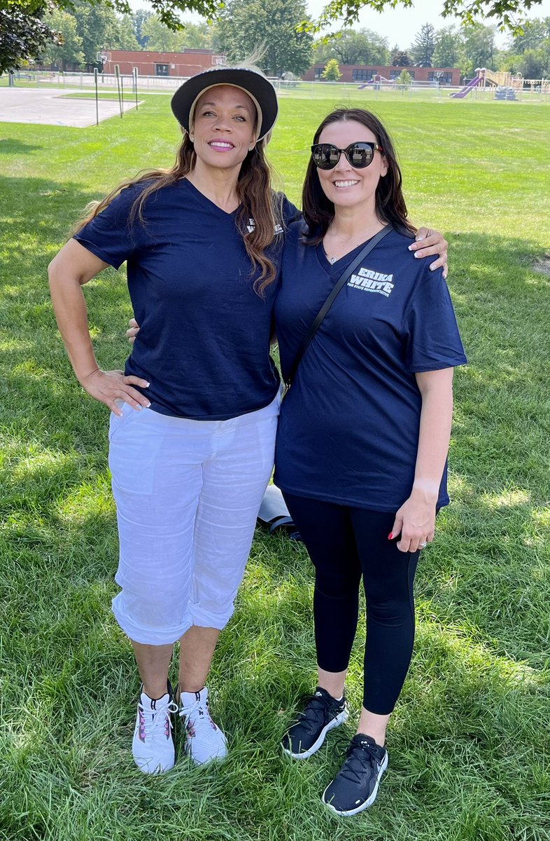 tifflynn20's tweet image. Great canvass today in Ohio distrct 42 for @ErikaForOhio !!!! Be sure to vote November 8!!! #erikawhiteforOhio #PROworker #PROlabor @afa_cwa @CWAUnion