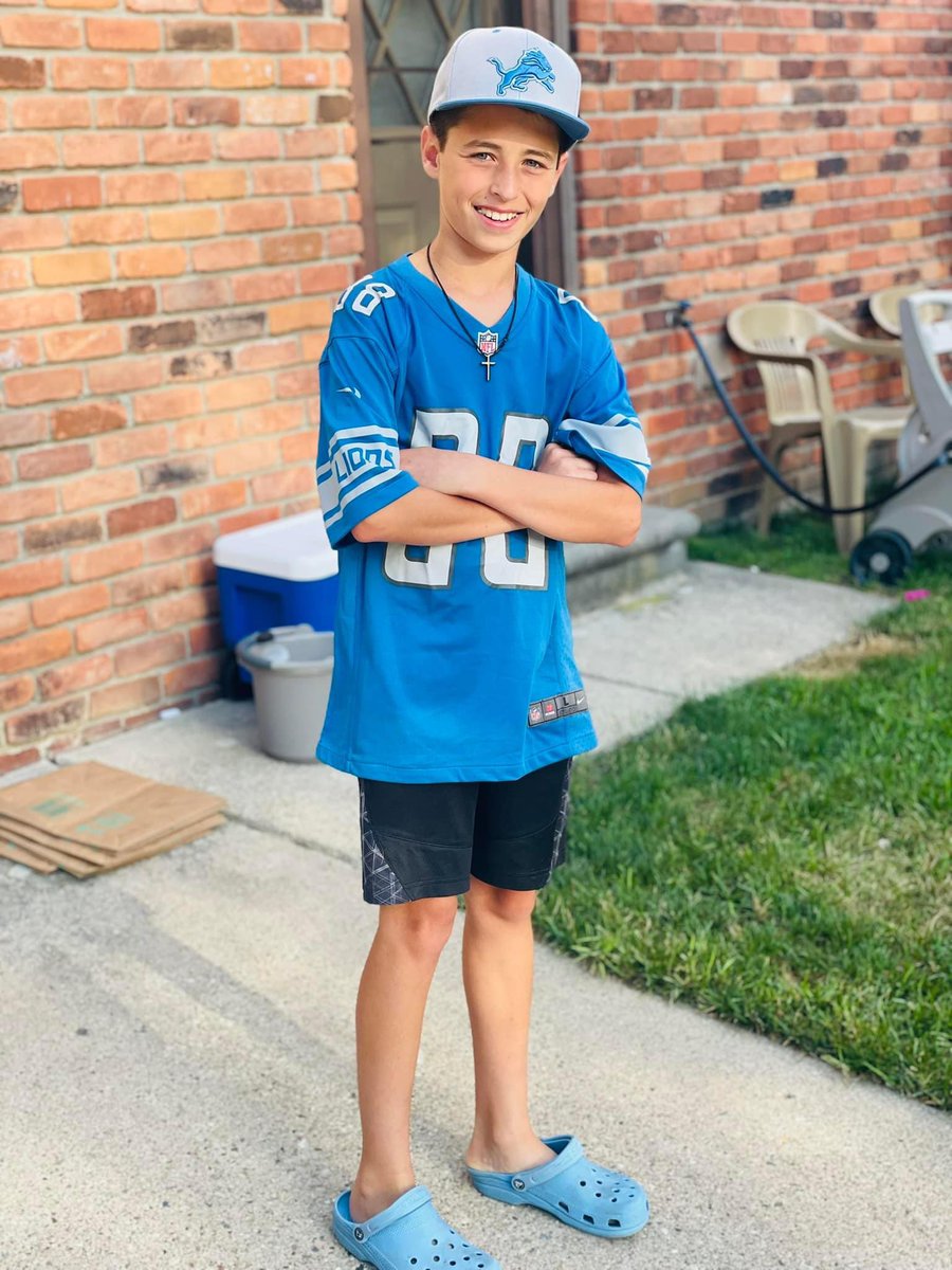 GutterDetroit's tweet photo. Last preseason game ! Let’s goooooo! @NFL @Lions ! #onepeide #golions @TheeHOCK8 https://t.co/qKYG0FpfAw