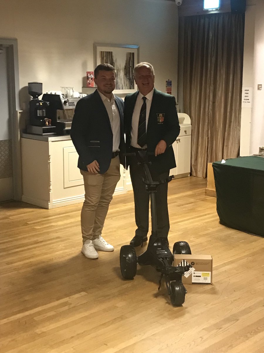 Congrats to Matthew Simpson shooting 43pts to win Roy Watton’s Captains Prize …. And what a prize ⁦@MotocaddyGolf⁩ M5GPS .. 👏👏👏