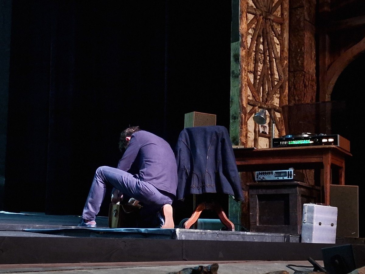 SAucoutus tweet media