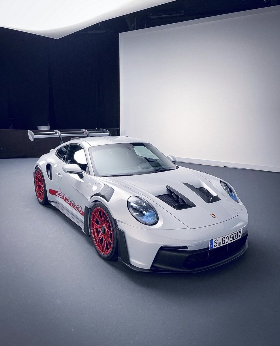 Car Pxrn tweet media