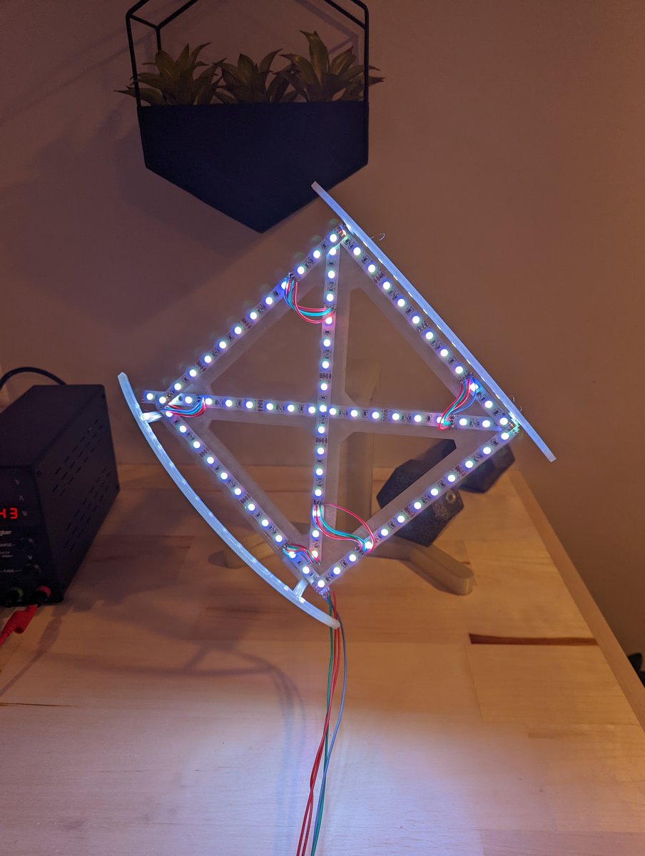 devanmetzdesign's tweet photo. 3D printed LED strip lamp #3D #3Dprinting #3dprint #LED https://t.co/GBgmEjivIg