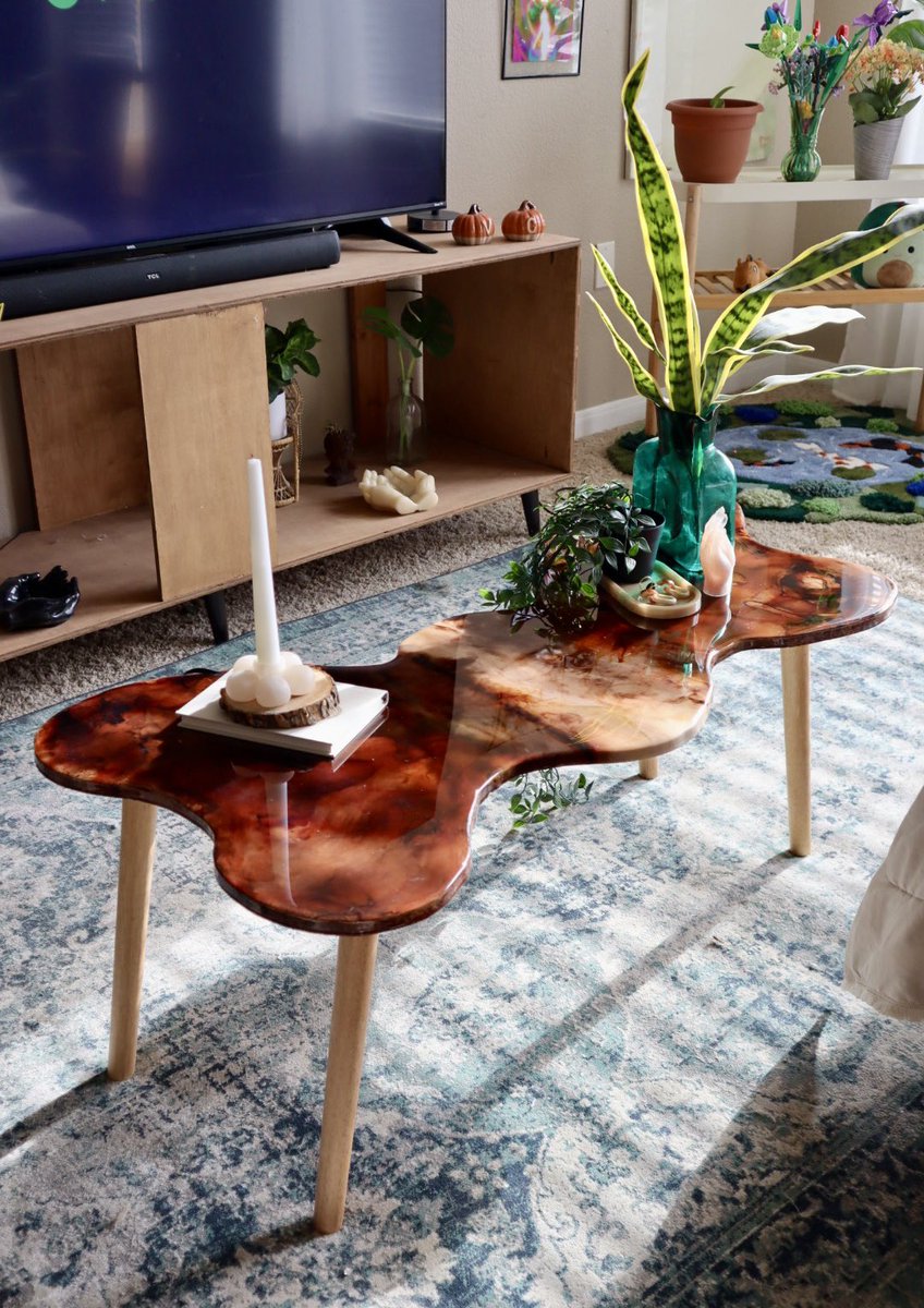 vrogersdesigns's tweet image. I made ur fav iced coffee into a table ☕️
designed + handmade by me