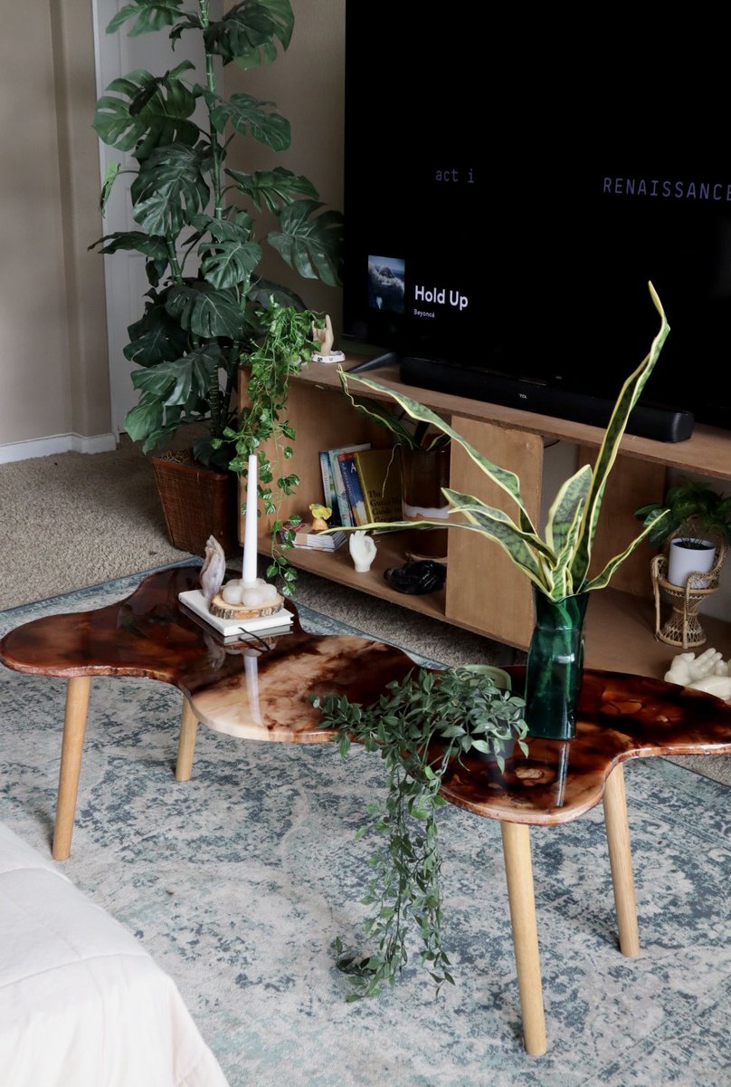 vrogersdesigns's tweet image. I made ur fav iced coffee into a table ☕️
designed + handmade by me