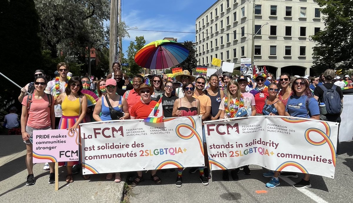 Hartsar's tweet photo. Who are we?! @FCM_online ! What are we? PROUD. SO true. What an incredible day celebrating love and belonging with an amazing group of colleagues. https://t.co/E5MFWC4CR7