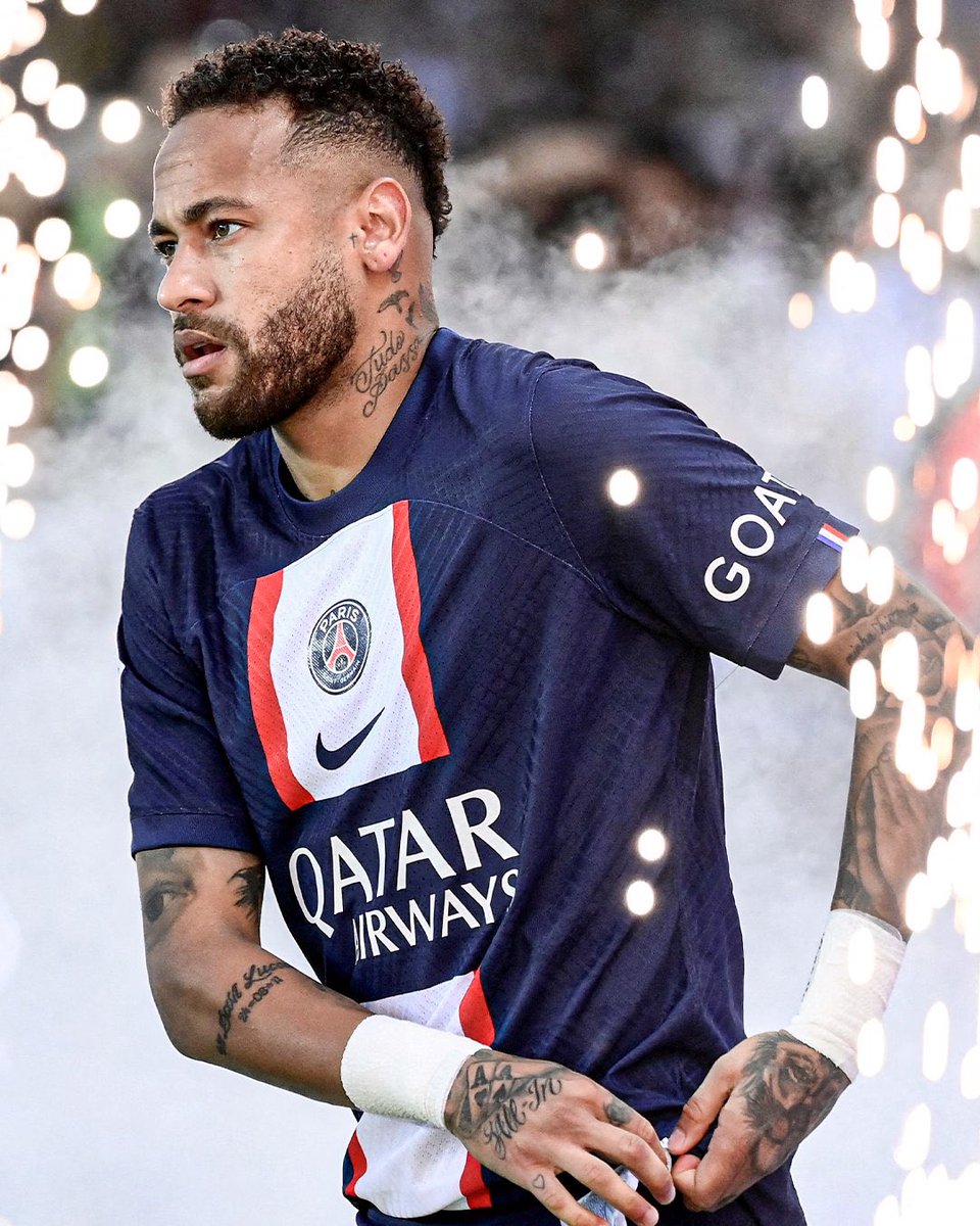 FlipFamHQ's tweet photo. .@neymarjr in his last 4 league games for @PSG_English 🔥

⚽️ 6 goals
🎯 6 assists

An incredible start to the season from the Brazilian! 👏 https://t.co/j9LssUUm4g