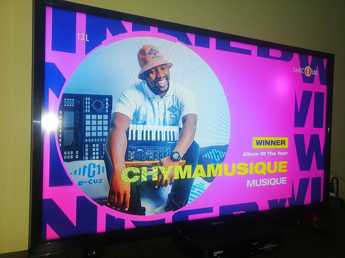 msorana_'s tweet photo. This guy just won Album of the year, lapho I don't even know a single track from his album😭😭. #SAMA28 https://t.co/OzWKhNV9ce