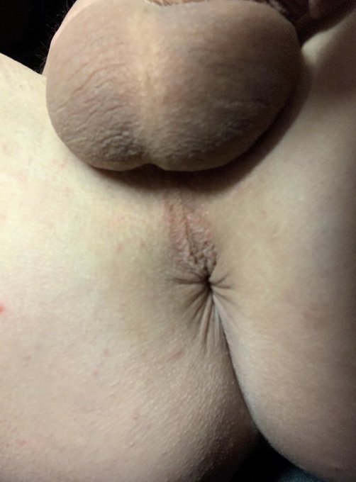 Ok. Here&rsquo;s the thing, retweet if this is a nice hole for a 50 yr old. https://t.co/obf9NB49ce