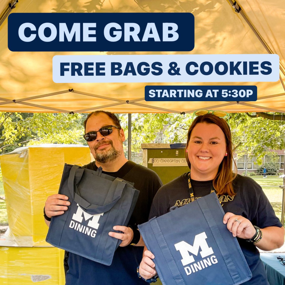 Come grab FREE cookies and bags💙