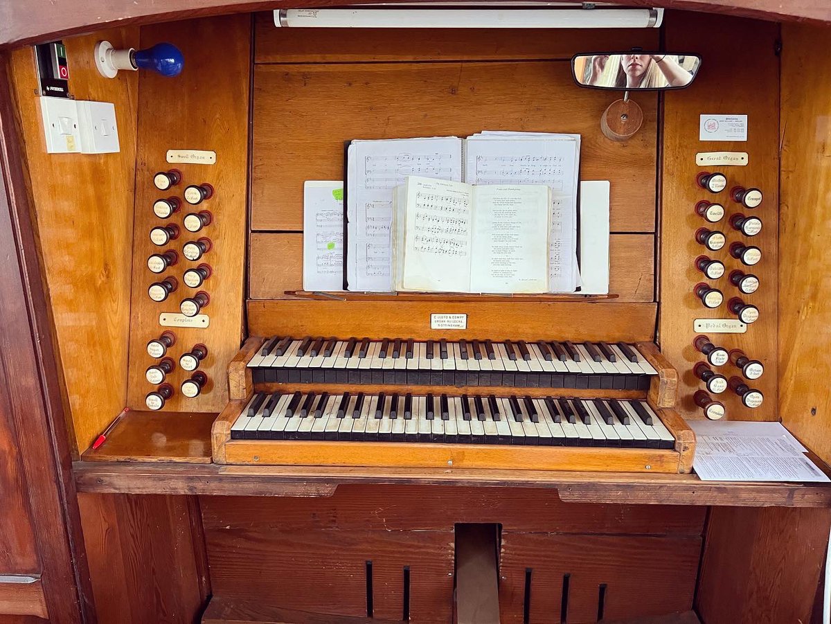 Anna Lapwood tweet media