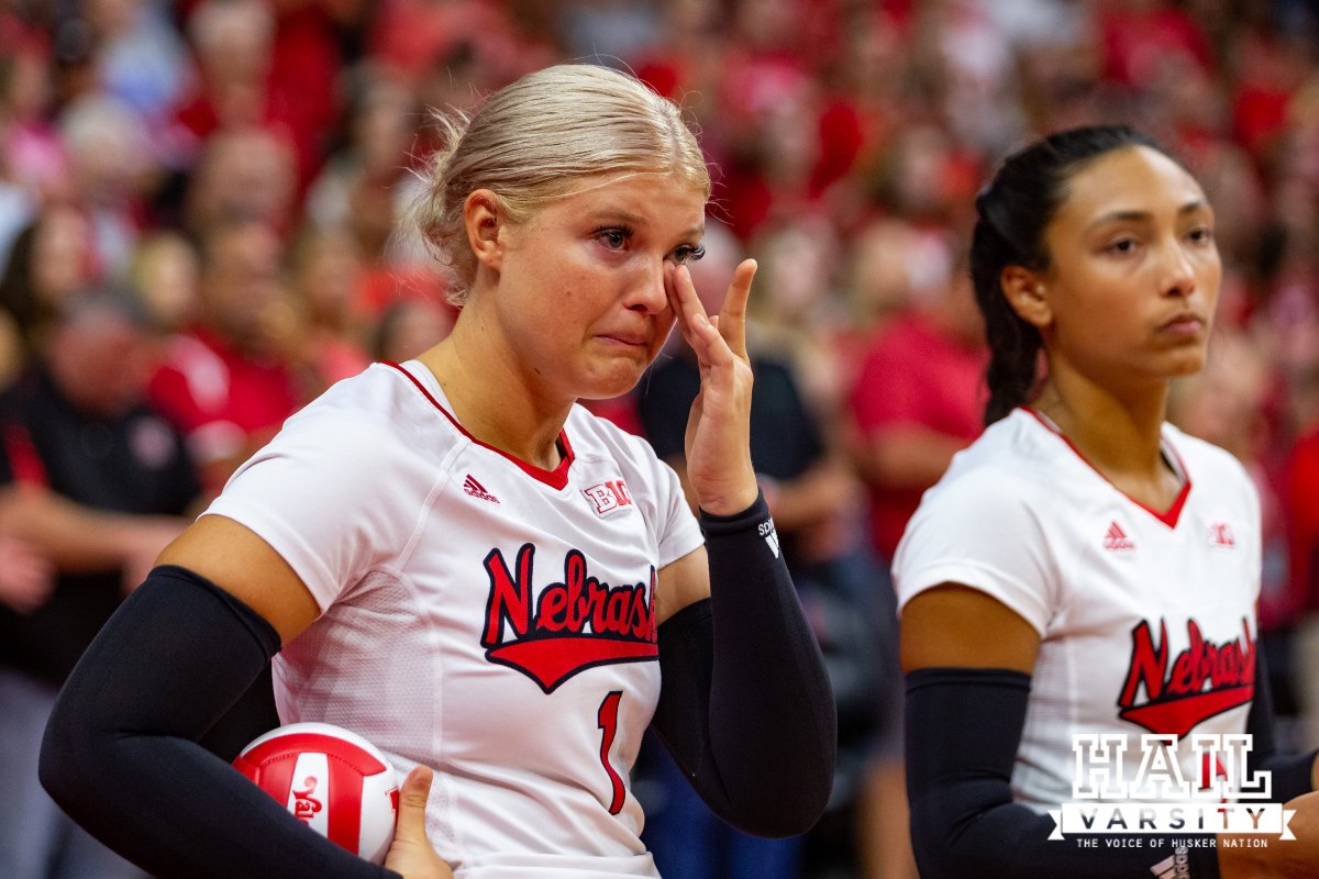 HailVarsity's tweet photo. This moment 🥺

Proof that there is no place like Nebraska. #GBR https://t.co/tIX74QDsno