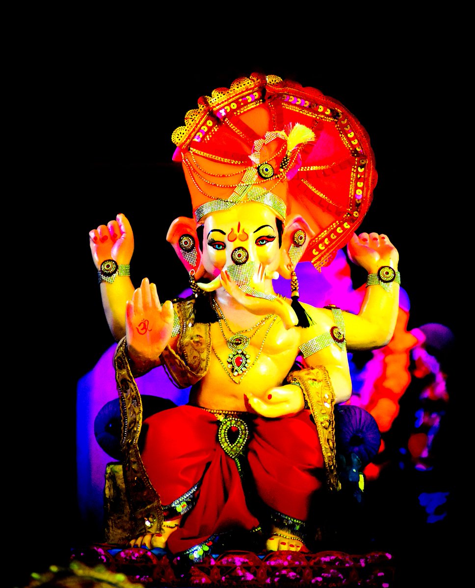 PrathmeshPhoto2's tweet image. Shukh Karta Dukh Harta
Sukhkarta Dukhharta Varta Vighnachi ||
Nurvi Purvi Prem Krupa Jayachi ||
Sarvangi Sundar Uti Shendurachi ||
Kanti Jhalke Mal Mukataphalaanchi..||
Jaidev Jaidev Jai Mangal Murti ||
#prathmeshphotography #ganpatibappamorya #ahmedabad #ganpatibappa #bappalover