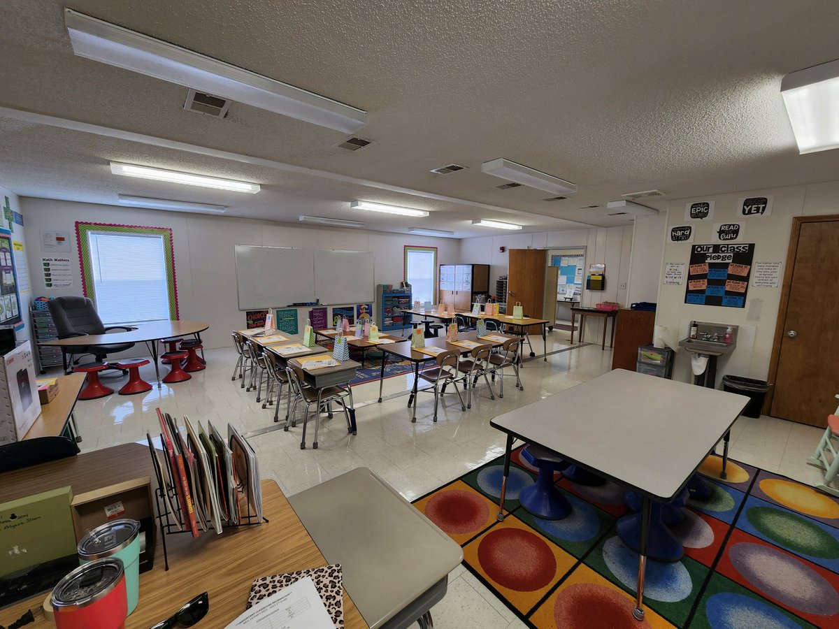 The_MrsLechak's tweet photo. Still in shock that school starts tomorrow 😳😬😵‍💫 I've been working so hard to turn a room with nothing into a place of learning. Here's to year 9! #teachertwitter #BackToSchool https://t.co/pouWm1DaIX