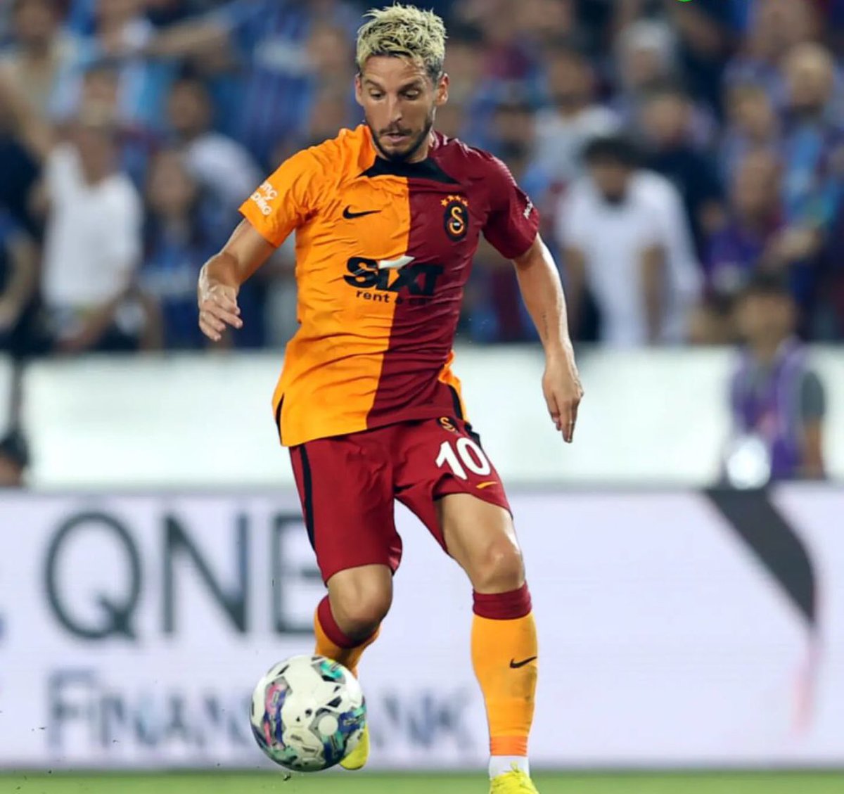 35 yaşında olmasına rağmen çoğu oyuncumuzdan daha çok çaba sarfediyor. Biz senden razıyız…