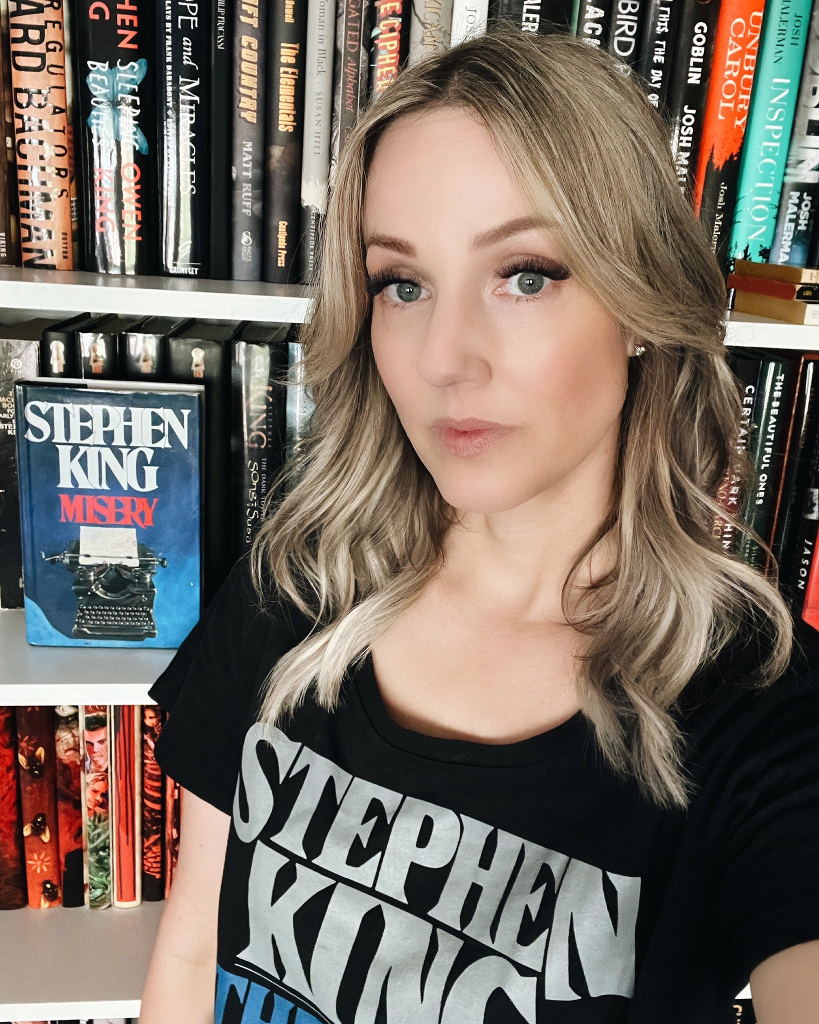 Janelle Janson (She Reads with Cats) on Twitter "I’m 45 today 😈😈😈