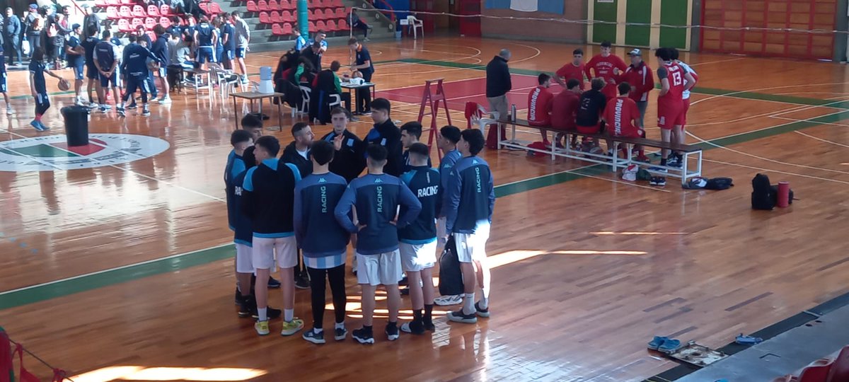 PickandRacing's tweet photo. Gran participación en San Jorge 💪

La categoría U18 está participó de un torneo organizado por el club santafesino.

En el triangular de semifinal, @BasketRacing venció 68-61 a Gimnasia de Santa Fe y, en segundo turno, cayeron 65-88 y quedaron afuera por diferencia de gol. https://t.co/58ydnHb6uQ