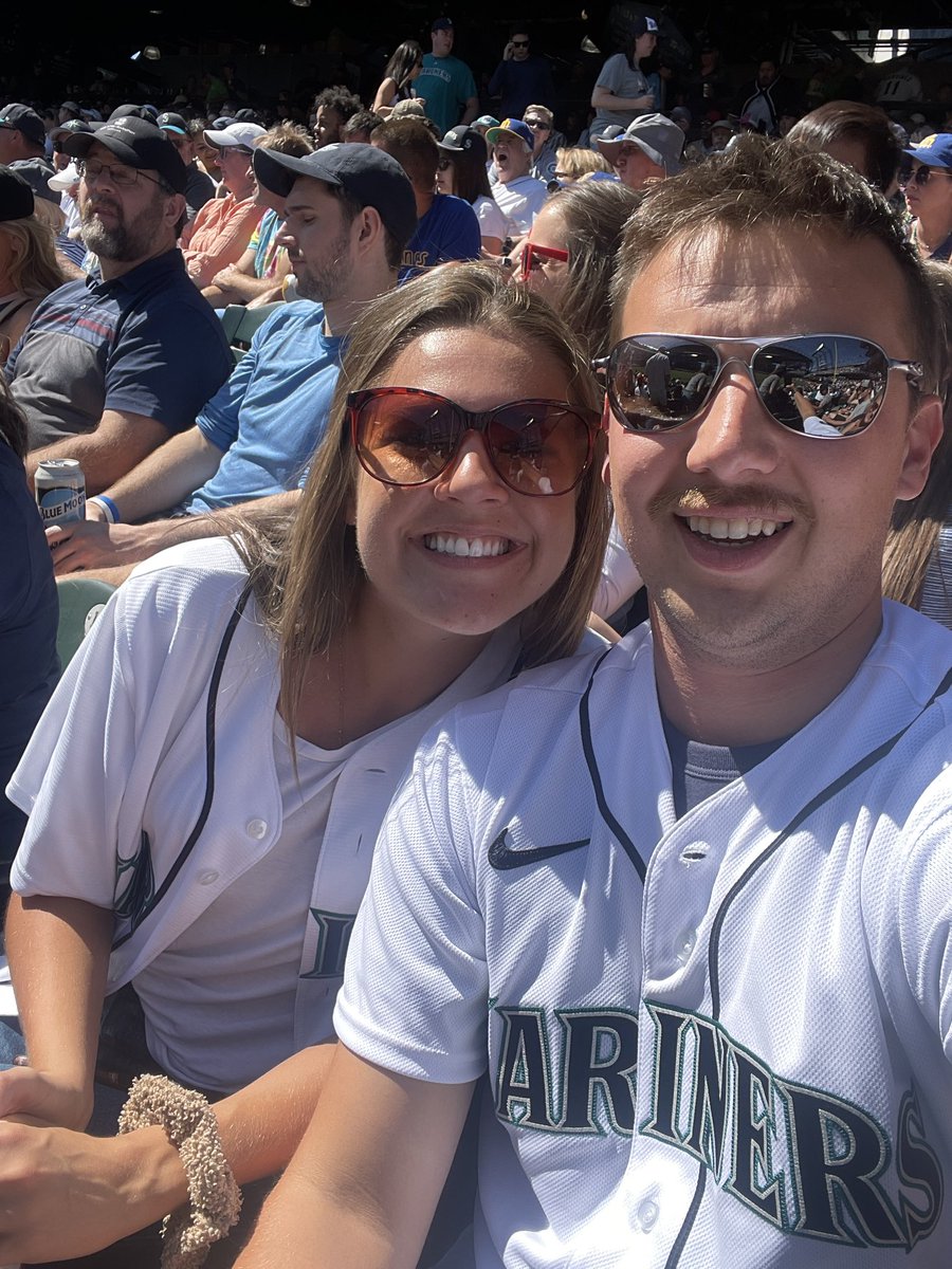 gfletch_13's tweet photo. Spending my 27th birthday at the house that Griffey built for Ichiro’s HOF weekend. That’s #WhereiRoot @ROOTSPORTS_NW #SeaUsRise @Mariners https://t.co/krFMRB5rEF