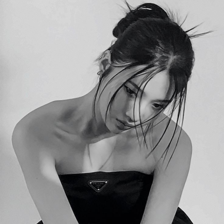 1996FEED's tweet photo. HOTTEST
#조이 #JOY #청하 #CHUNGHA https://t.co/OuHPr4BAxS