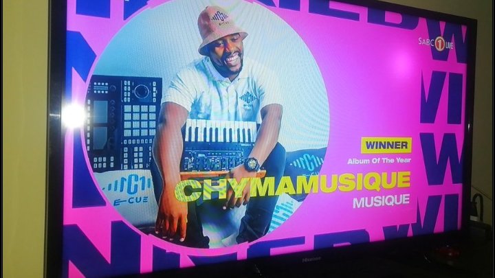 Mulanga202's tweet photo. #SAMA28
It did us dirty.

Who are this two artist? From where?
#songoftheyear and #artistoftheyear 🤣🤣🤣 https://t.co/nKtf3XC05E