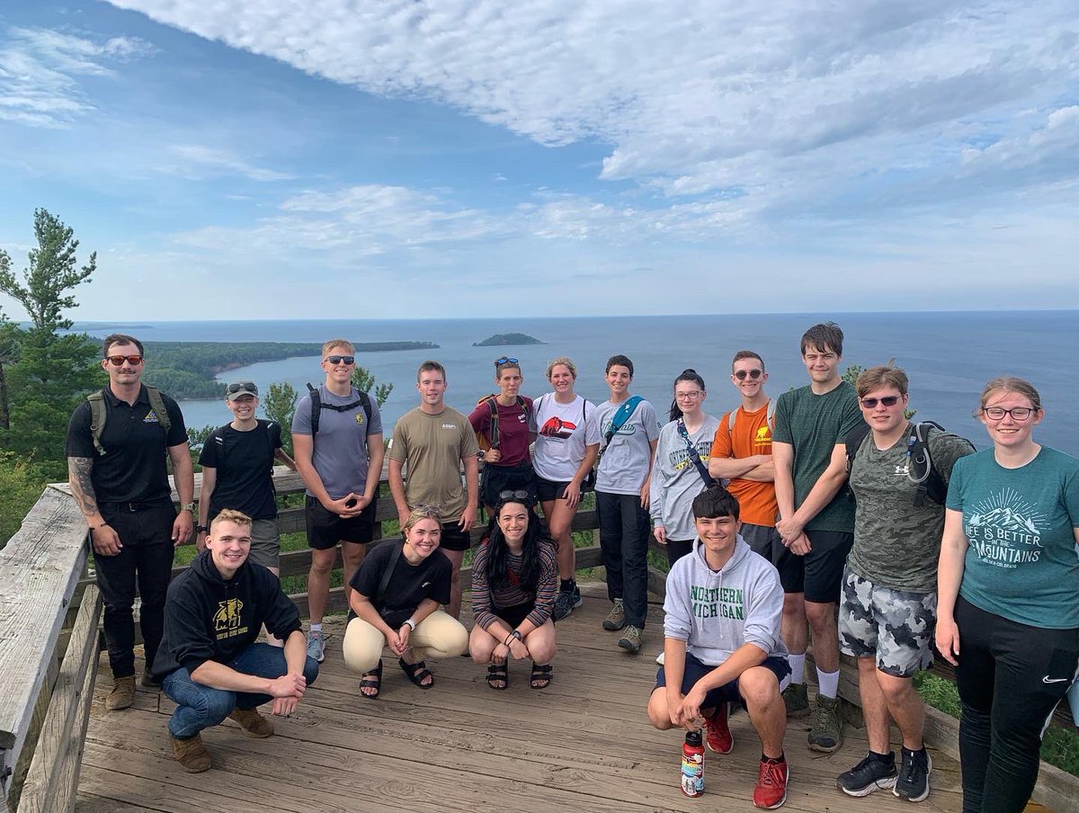 nmurotc's tweet photo. A look back at yesterday’s freshmen orientation. Welcome to the Wildcat Battalion! 

#leaderswanted #3rdrotcbrigade #enrollnow #northernmichiganu @GoArmy @3rdROTCBrigade @ArmyROTC @NorthernMichU https://t.co/D8IUDYZw7E
