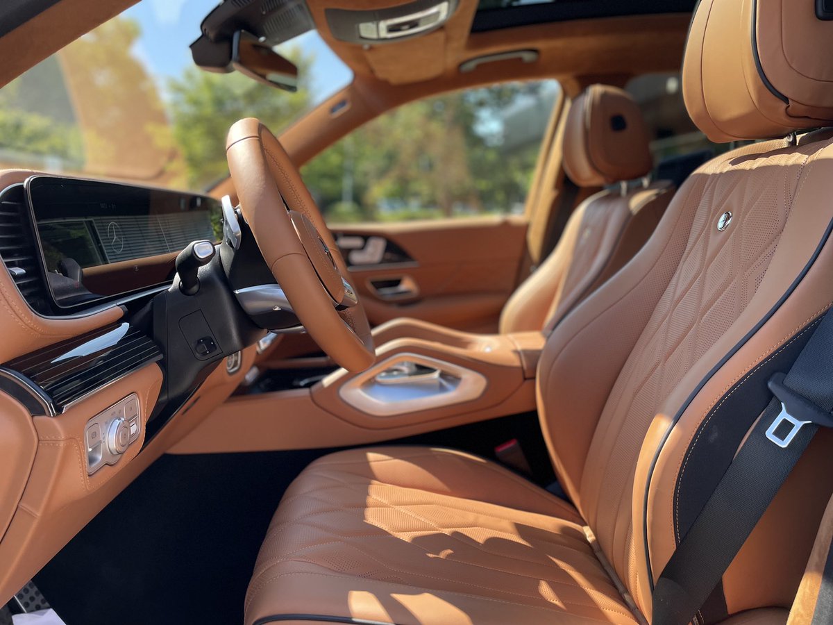 HOF_Manufaktur's tweet photo. Beauty from inside to outside in our HGLS.
#hofele #hofeledesign #carinterior https://t.co/ewLVRYB59H