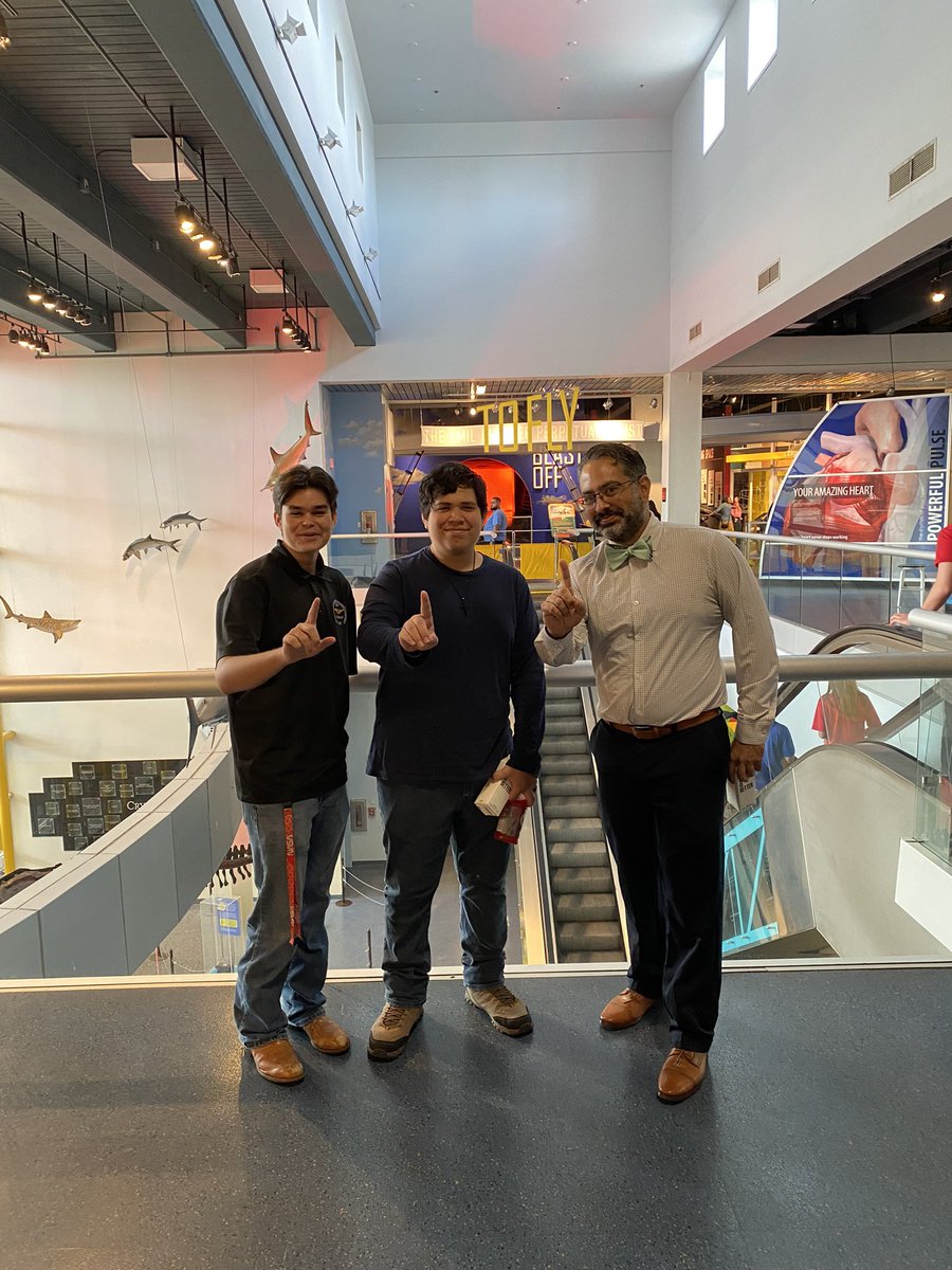 JuncoScience's tweet photo. Thanks for a great aviation event @MODSFTL ! It was wonderful running in to a few GAI students at @boynton_high and @MaterAcademy . #GoERAU #FLYHighGAI Big thanks to sponsor @JetBlue . https://t.co/R0EeqGbVGm