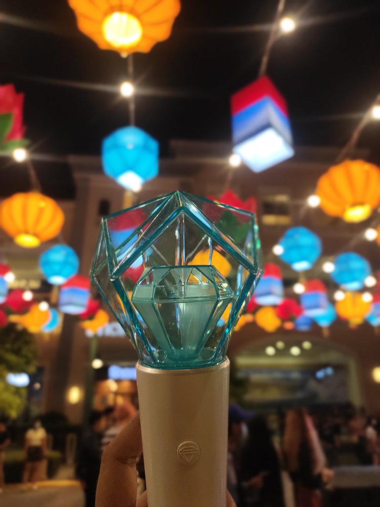 ming052508's tweet photo. Shine bright during the absence of light like the stars in the sky!
#SHINee
#shatingstar
#Onew #Jonghyun #Key #Minho #Taemin https://t.co/6qiA78ZHfF