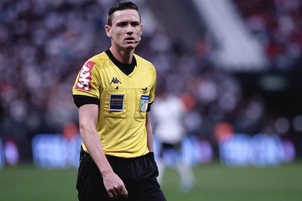 apitoscore's tweet photo. Árbitro: Ramon Abatti Abel 🛂
Nota: 7.12 🟥🟨
VAR: Rafael Trasci 🛃
Nota: 9.34 🟥🟨
-Falta de critérios pela arbitragem de campo;
-VAR trabalhou bem quando preciso;
#AMGxCAM #America #AtleticoMG #BR22 https://t.co/e1y028sZIT