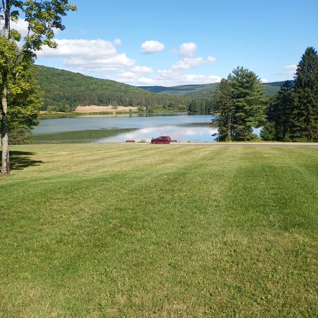 XjumauX's tweet photo. Allegany state park is really nice. https://t.co/kOLOQwRAwS