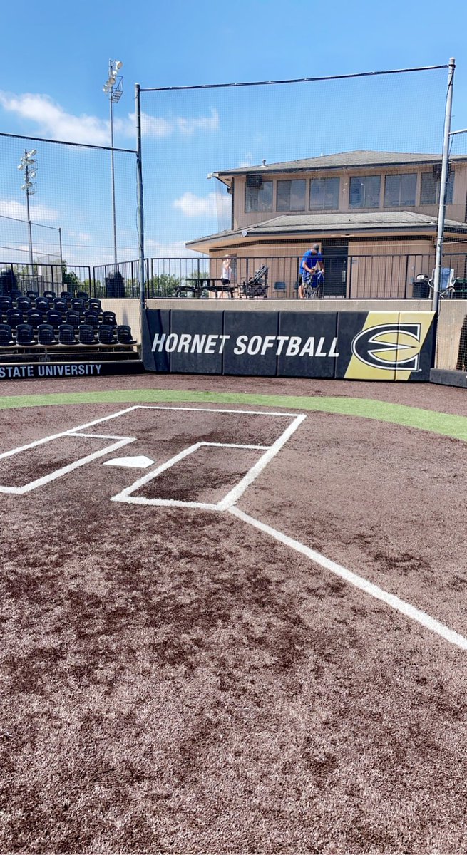 carolinebrady06's tweet photo. Had a great time at the @EState_Softball camp! Loved getting extra reps and learning some new things! https://t.co/x9s8Lb05wA
