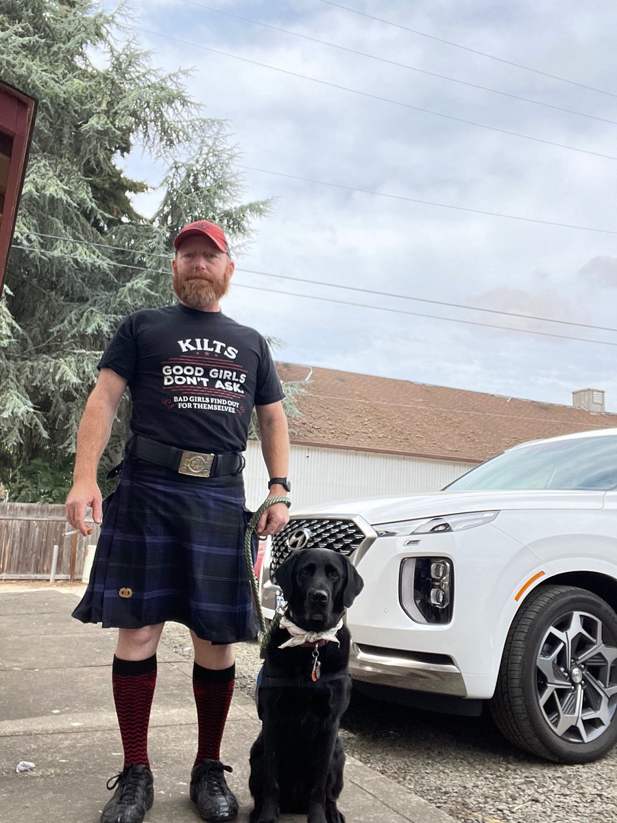 EJFreyFotos's tweet photo. Wearing my Pride of Scotland tartan kilt for cribbage. #utkilts #Kilt #utilitykilt #goodgirlsdontask https://t.co/jpPrUt0pXh