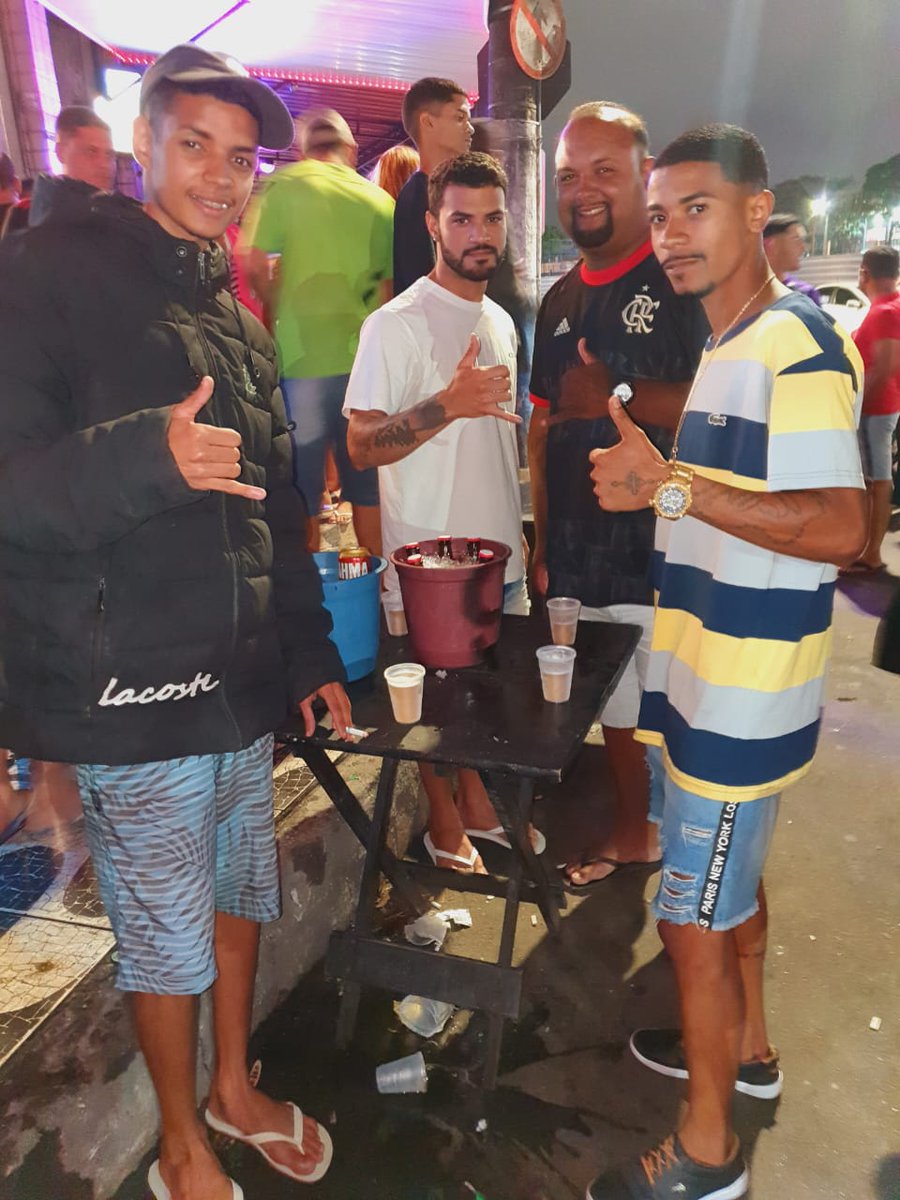 GDResenheiro's tweet photo. #Domingow com os cria 🍻🤤❣️🕊✅️ https://t.co/sQCasOckJ4