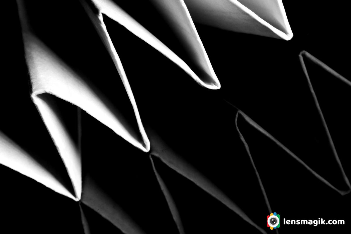 np_photographer's tweet photo. Abstract https://t.co/1jDWstBV90 Abstract Objects #abstract #abstractphotography #abstractobjects #abstractphotographyobjectsathome #abstractphotographyathome #abstractmacro #canonmacrophotography #paperabstract https://t.co/B2Dd3iXt4u