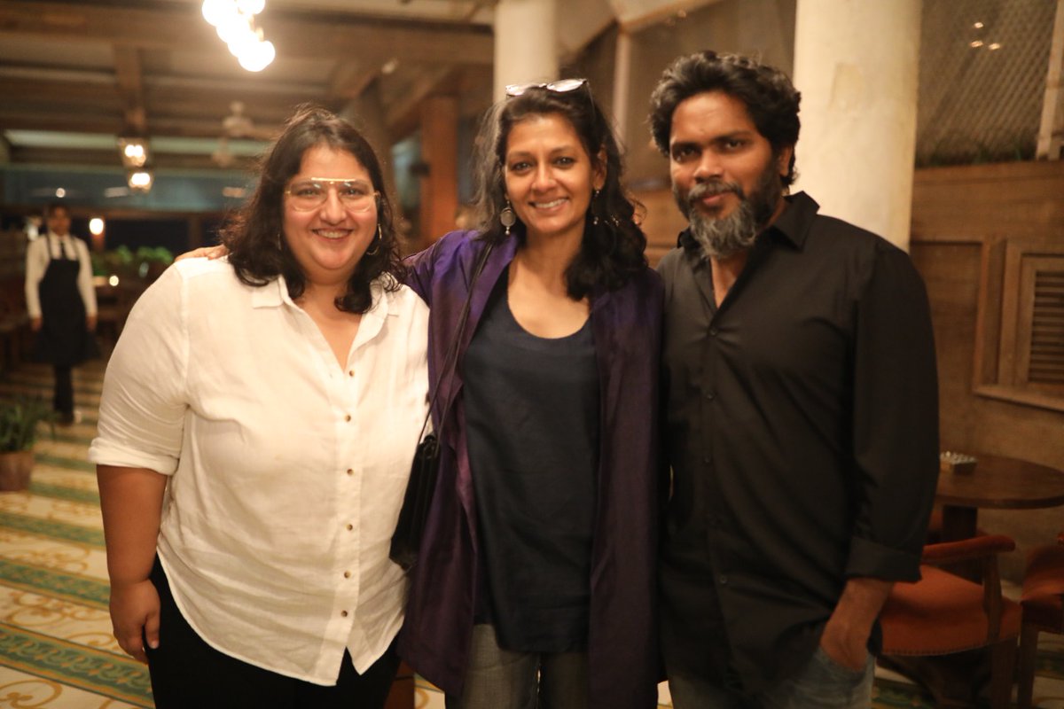 rameshlaus's tweet photo. Dir @anuragkashyap72 hugged #PaRanjith &amp; praised him after watching #NatchathiramNagargiradhu in Mumbai 

Crew is excited by the shower of congratulatory messages.. 

@beemji @nanditadas @Tisaditi
@ghaywan @kalidas700 @KalaiActor @officialdushara @Manojjahson @YaazhiFilms_ https://t.co/Q0eeuHcmCt