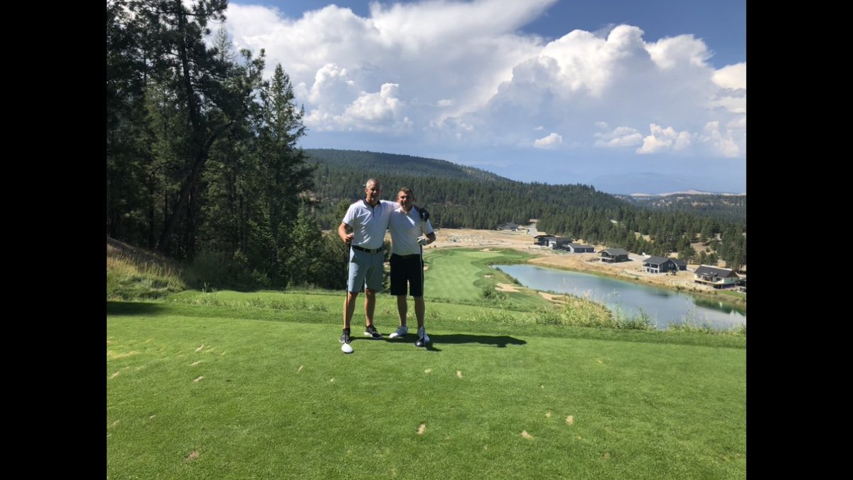 JamesRRobb's tweet photo. Great few days in Invermere @copper_super @steugeneresort #ShadowMountain for #BCGSA event! The Kootenays hospitality never disappoints. Thank for the photo @GregorjskiJ! https://t.co/TUd9gdJEue