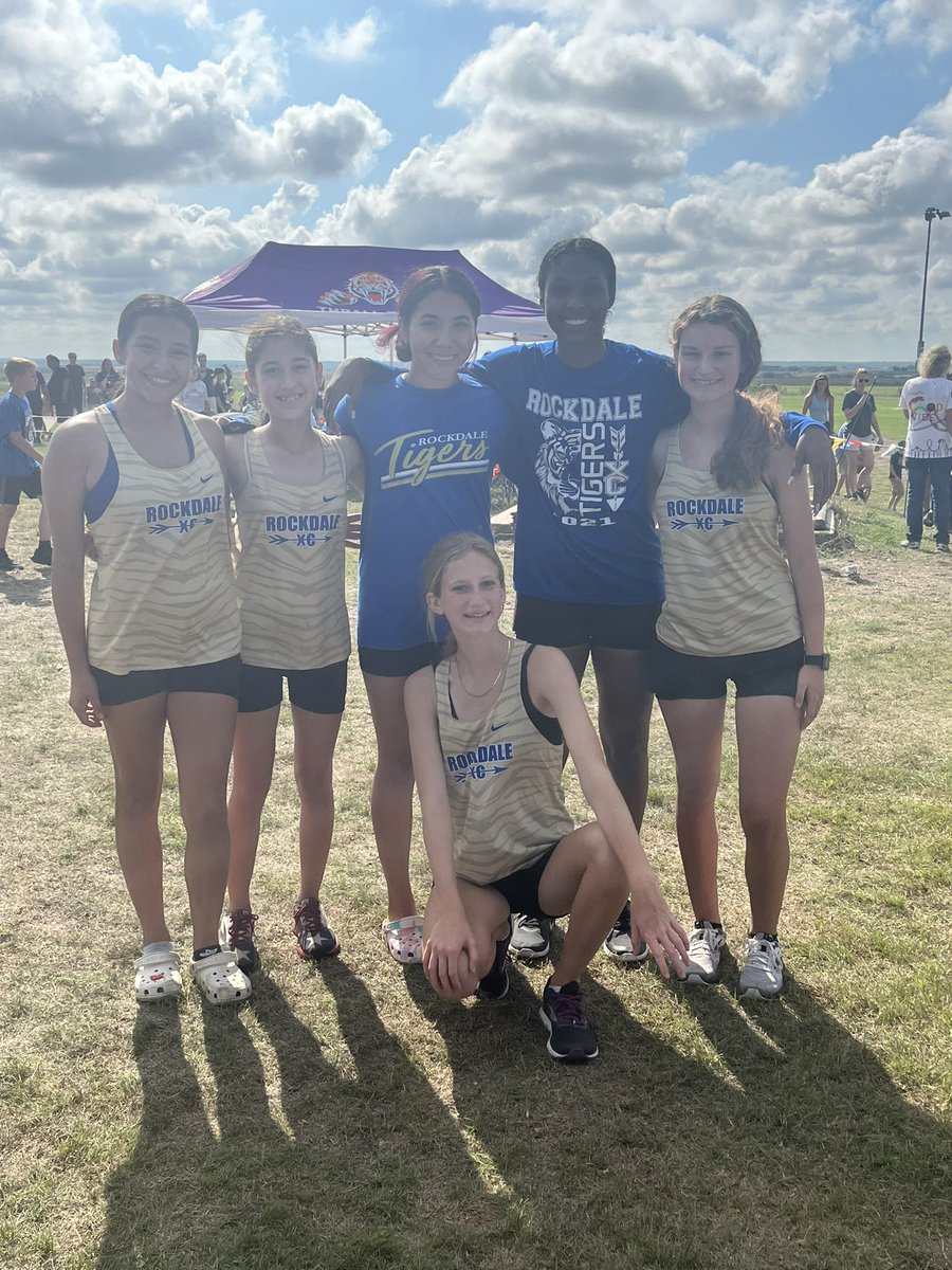 CrossRockdale's tweet photo. Varsity boys took home the win in Thrall this weekend, with varsity girls coming up 4th! Chasing BIG goals! https://t.co/vGEwesj3ao