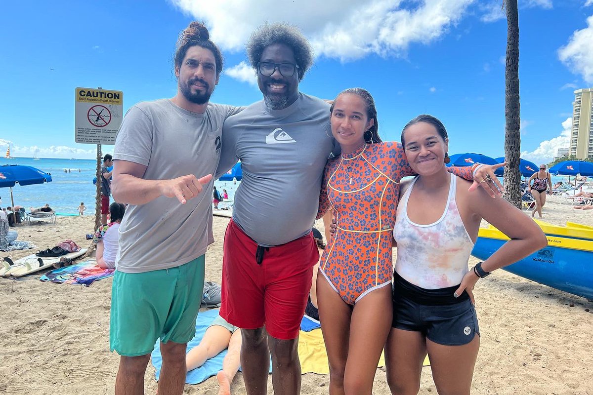 wkamaubell's tweet photo. The season finale of #UnitedShades last Sunday was about how Hawai’i is marketed out to the world and how Native Hawaiians are treated on the islands. 

If you haven’t watched it yet, please do before considering a vacation to Hawai’i. #hawaii https://t.co/DRpy4OExeG
