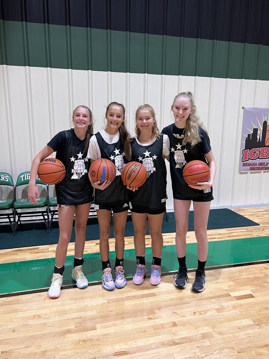 elissa_larrison's tweet photo. @ClaireLarrison had a great time working hard at the IGBRR Futures Camp today!! Congrats on your selection of the All Camp Team!! @coachbeckett @IGB_Hoops https://t.co/bfC33Wn3sD