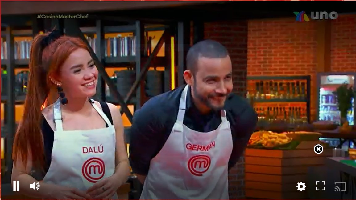 Fernandob84's tweet photo. Otra foto de Dalú con Germán Montero en la temporada pasada de #MasterChefCelebrity

FIESTA TIBURÓN
#Dalú #DaluFest #Rojita #inquebrantable #Tiburones #Cantautora #Mexicana #BabyShark #TiburonesDeDalú #Daluna #DalúFans #DalúRojita #Shark https://t.co/QjLWUERrn8