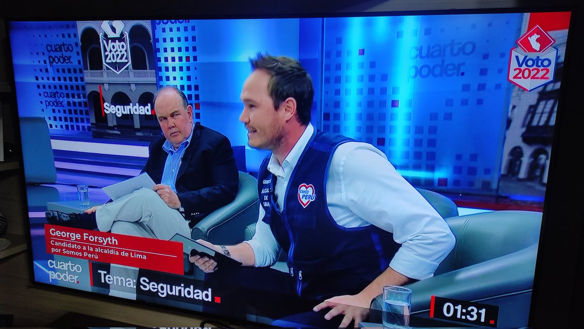 pisquerito13's tweet photo. 🐷: Pensé que iba a estar Urresti. https://t.co/Plw4Z1epvW