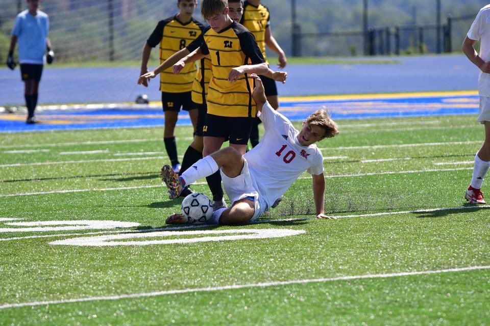 Varsity boys went 1-1 @ West Mifflin this wknd…the Seniors were solid w/2 hat tricks &amp; a pk save by <a href="/cwalla36/">Connor</a> 🚀⚽️