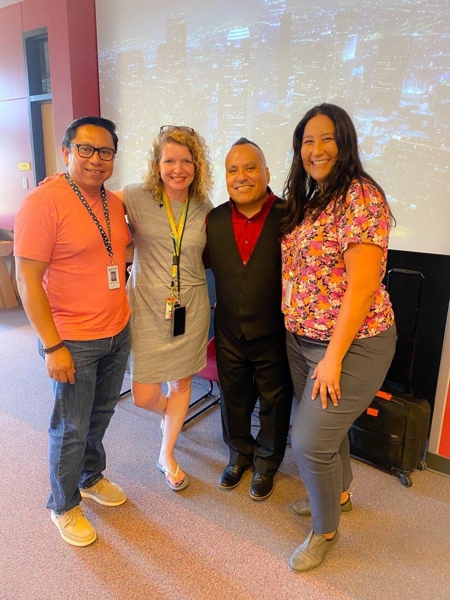 Nosotros tuvimos un gran dia con <a href="/JoseMedinaJr89/">Dr. José Medina (él, he, his, him)</a> as Dual Language Admin in BSD (Beaverton School District) this week, day after Dual Language teachers were equally inspired! Muchas gracias amigo! We were fangirling/fanboying cause we LOVE YA and your message of empowerment &amp; joy!